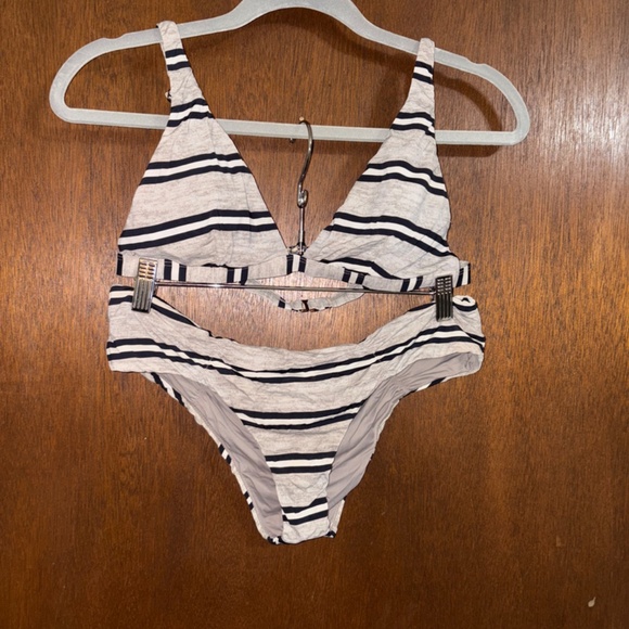 WOMEN'S/JUNIOR'S SM BIKINI - Picture 2 of 4